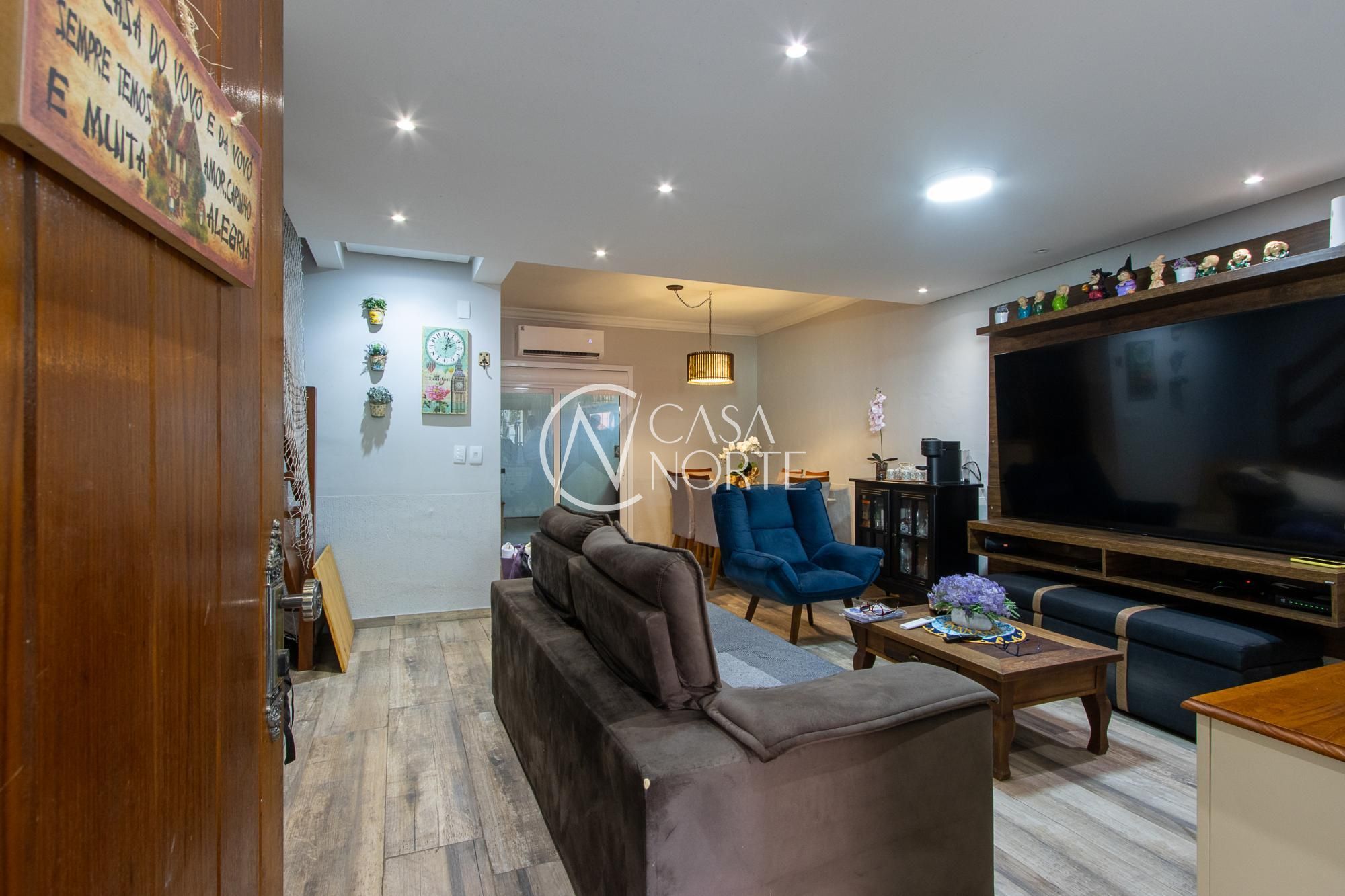 Casa de Condomínio à venda com 3 quartos, 218m², 1 suíte, 2 vagas, Rua Doutor Pio Ângelo no bairro Ipanema em Porto Alegre