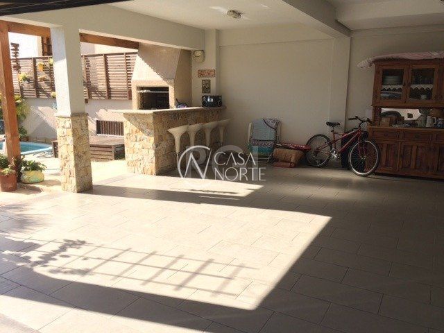 Casa de Condomínio à venda com 3 quartos, 218m², 1 suíte, 3 vagas, Rua General Rondon no bairro Tristeza em Porto Alegre