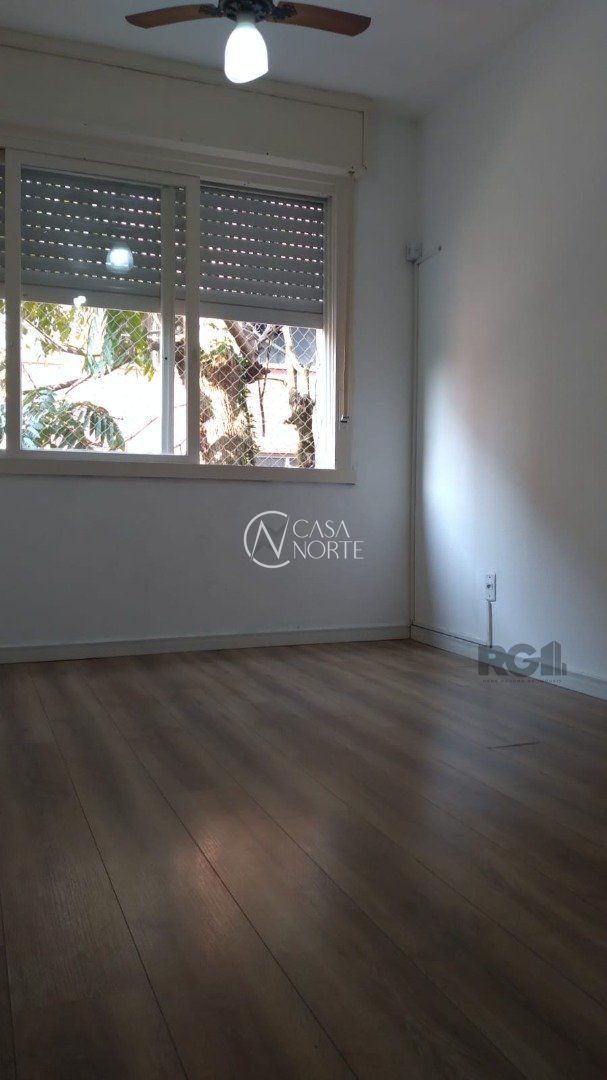 Apartamento à venda com 1 quarto, 43m², 1 vaga, Rua Ângelo Crivellaro no bairro Jardim do Salso em Porto Alegre