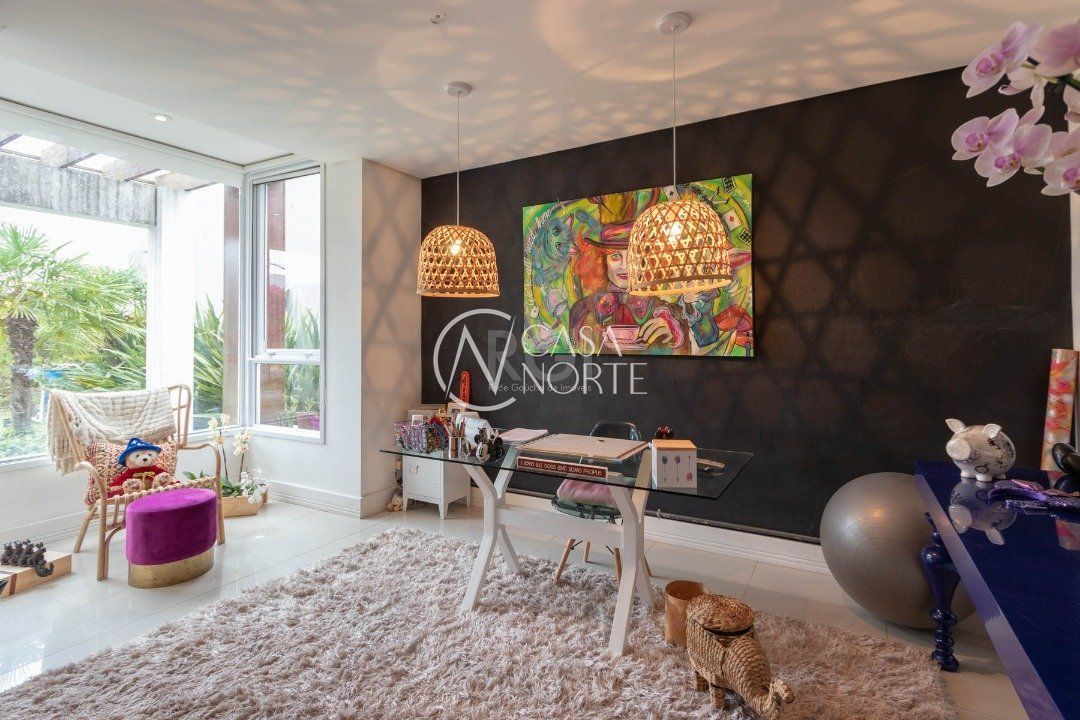 Casa à venda com 3 quartos, 333m², 3 suítes, 6 vagas, Avenida Juca Batista no bairro Terraville em Porto Alegre