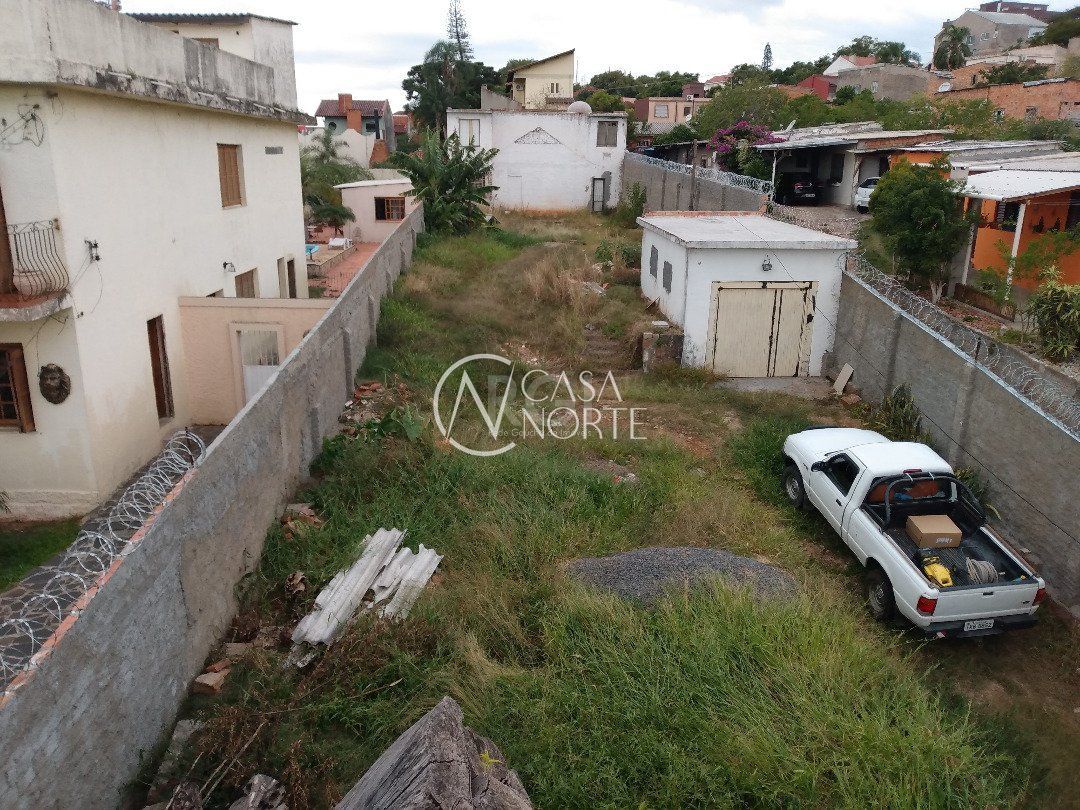 Terreno à venda  com 715m², Rua Sepe Tiaraju - Ate 828 - Lado Par no bairro Santa Tereza em Porto Alegre
