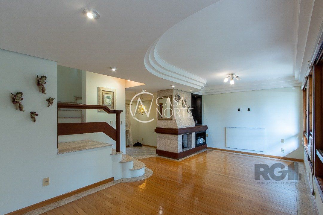 Casa de Condomínio à venda com 4 quartos, 216m², 1 suíte, 3 vagas, Rua Ernesto Paiva no bairro Tristeza em Porto Alegre