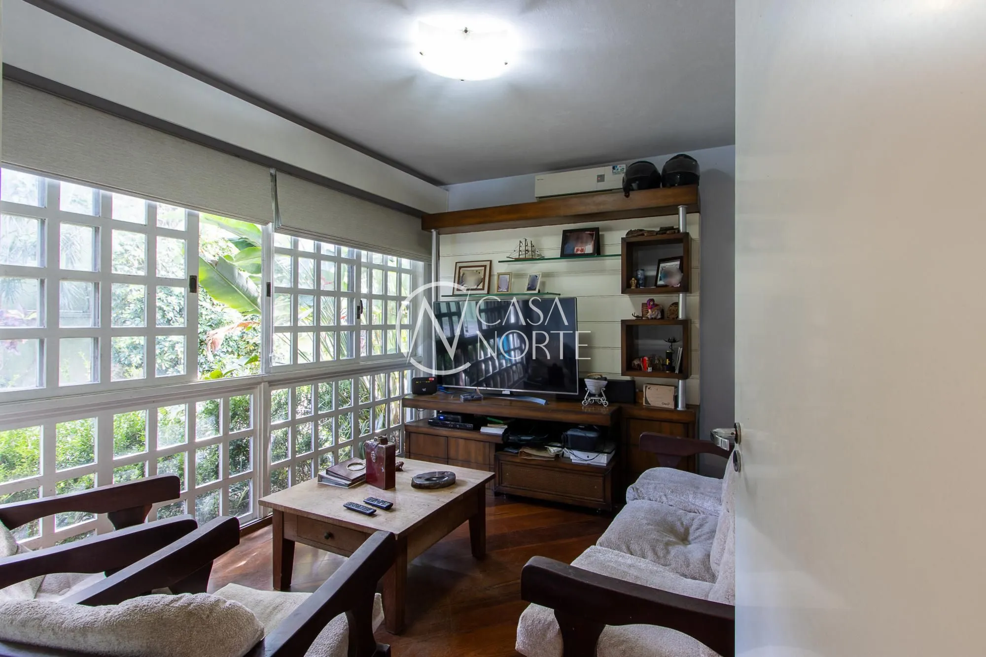 Casa de Condomínio à venda com 4 quartos, 318m², 1 suíte, 2 vagas, Rua Manoel Leão no bairro Pedra Redonda em Porto Alegre