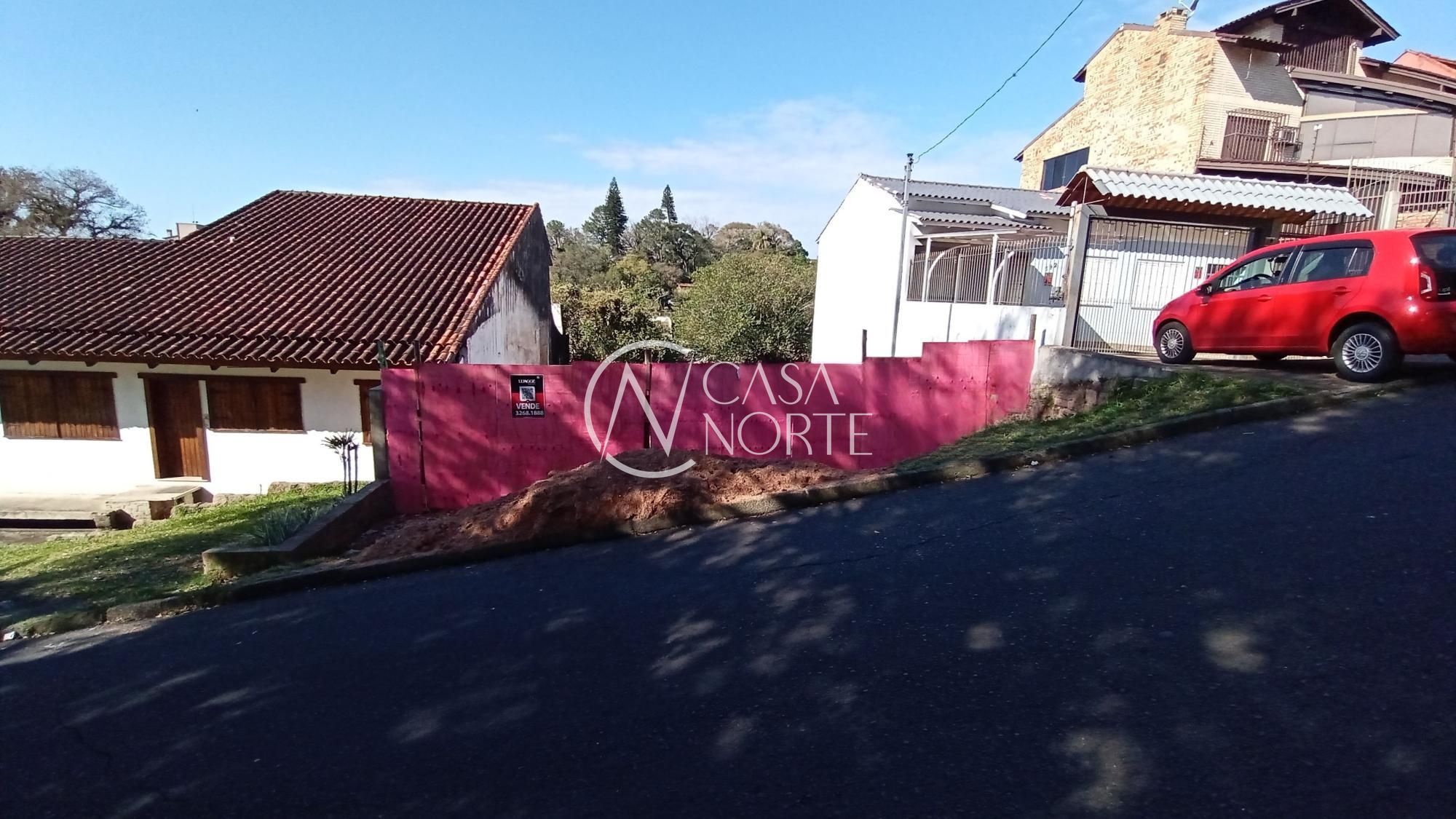 Terreno à venda  com 220m², Travessa Nossa Senhora de Lourdes no bairro Tristeza em Porto Alegre