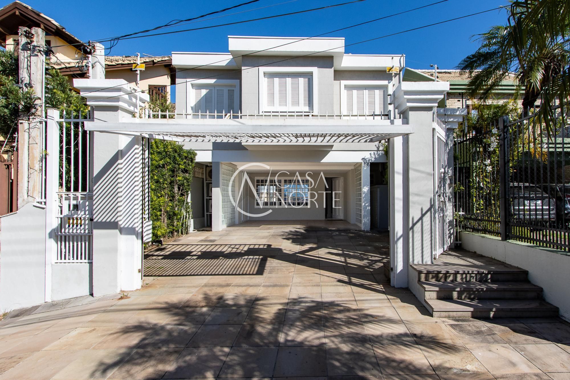 Casa à venda com 4 quartos, 221m², 3 suítes, 4 vagas, Rua Josué Guimarães no bairro Espírito Santo em Porto Alegre