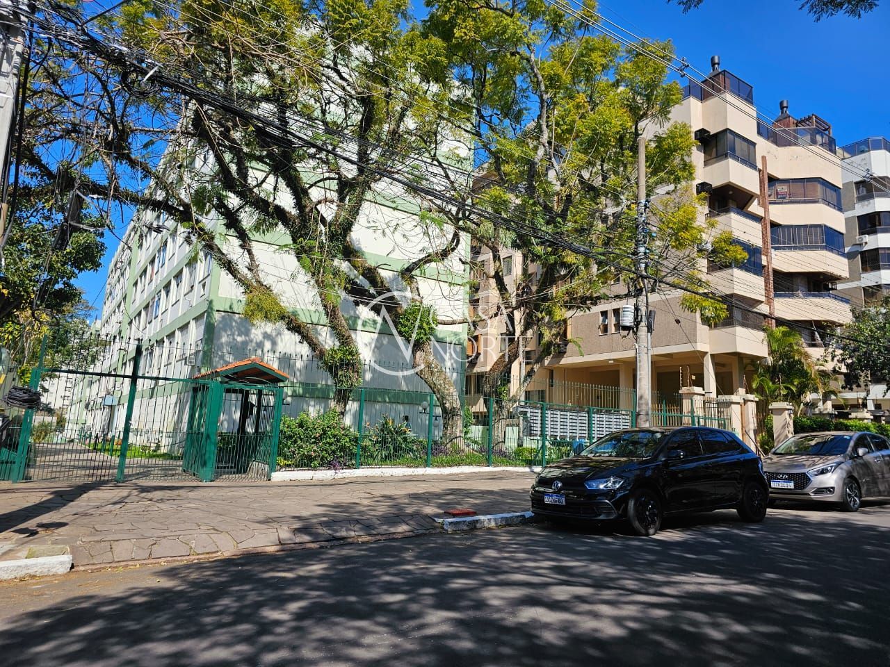 Apartamento à venda com 2 quartos, 57m², Rua Doutor Barcelos no bairro Tristeza em Porto Alegre