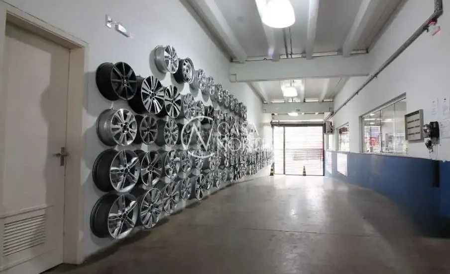 Sala Comercial à venda com 12 quartos, 1409m², 100 vagas, Avenida Otto Niemeyer no bairro Tristeza em Porto Alegre