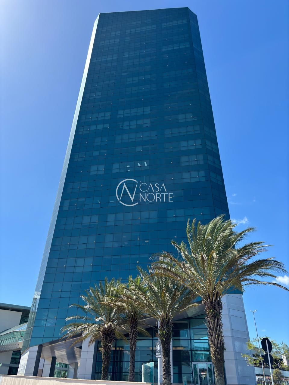 Sala Comercial à venda com 1 quarto, 42m², 1 vaga, Avenida Diário de Notícias no bairro Cristal em Porto Alegre