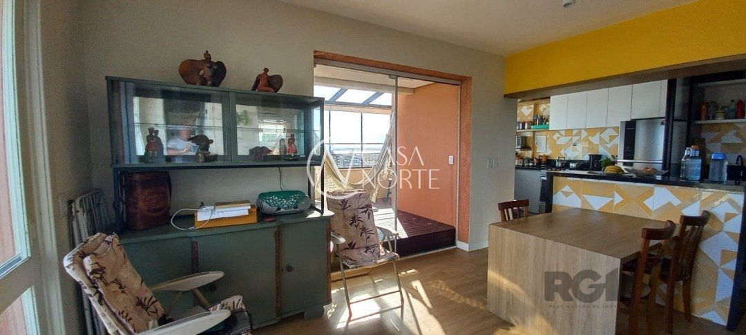 Cobertura à venda com 2 quartos, 153m², 1 suíte, 1 vaga, Rua Doutor Barcelos no bairro Tristeza em Porto Alegre