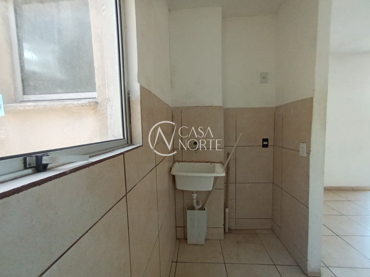 Apartamento à venda com 2 quartos, 45m², 1 vaga, Rua Laranjeiras no bairro Restinga em Porto Alegre