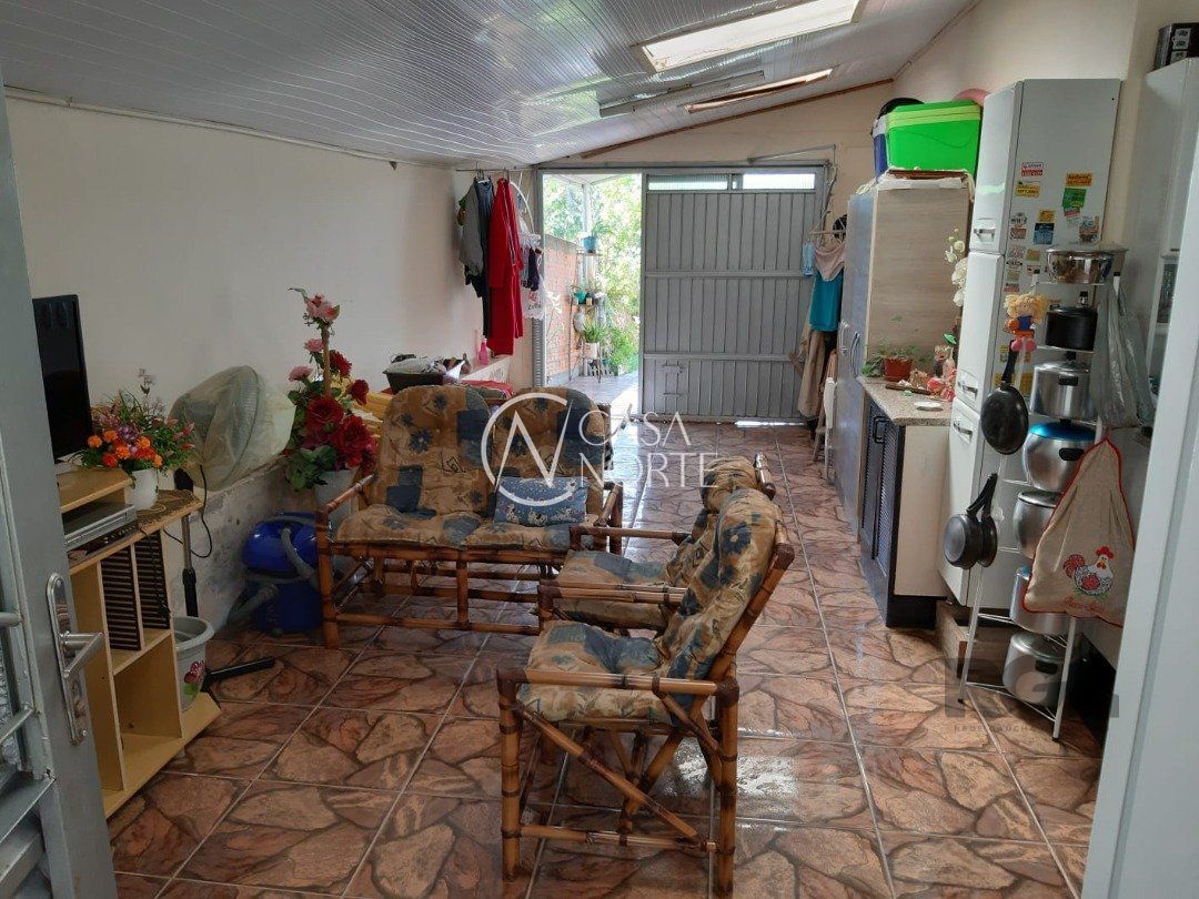 Casa à venda com 2 quartos, 134m², 3 vagas, Estrada do Rincão no bairro Belém Velho em Porto Alegre