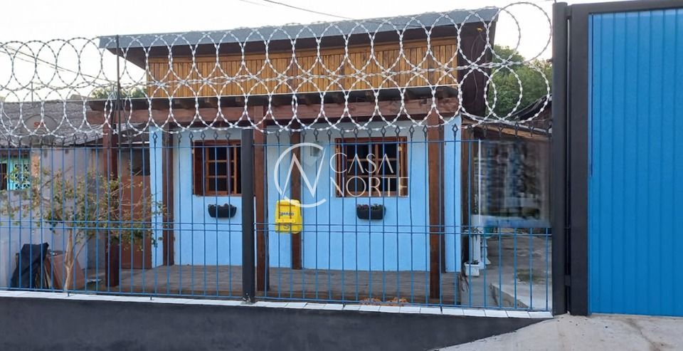 Casa à venda com 2 quartos, 167m², 2 vagas, Rua João Mora no bairro Camaquã em Porto Alegre
