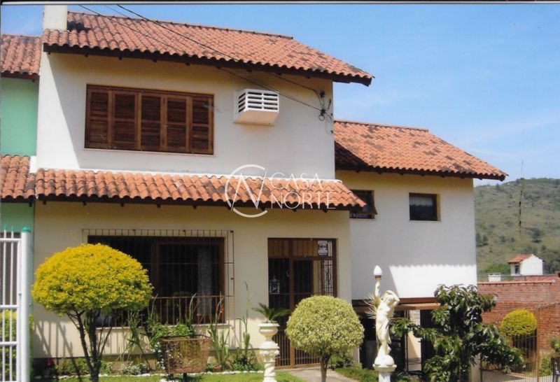 Casa à venda com 3 quartos, 165m², 1 suíte, 2 vagas, Rua Kyve T. Knijnik no bairro Espírito Santo em Porto Alegre