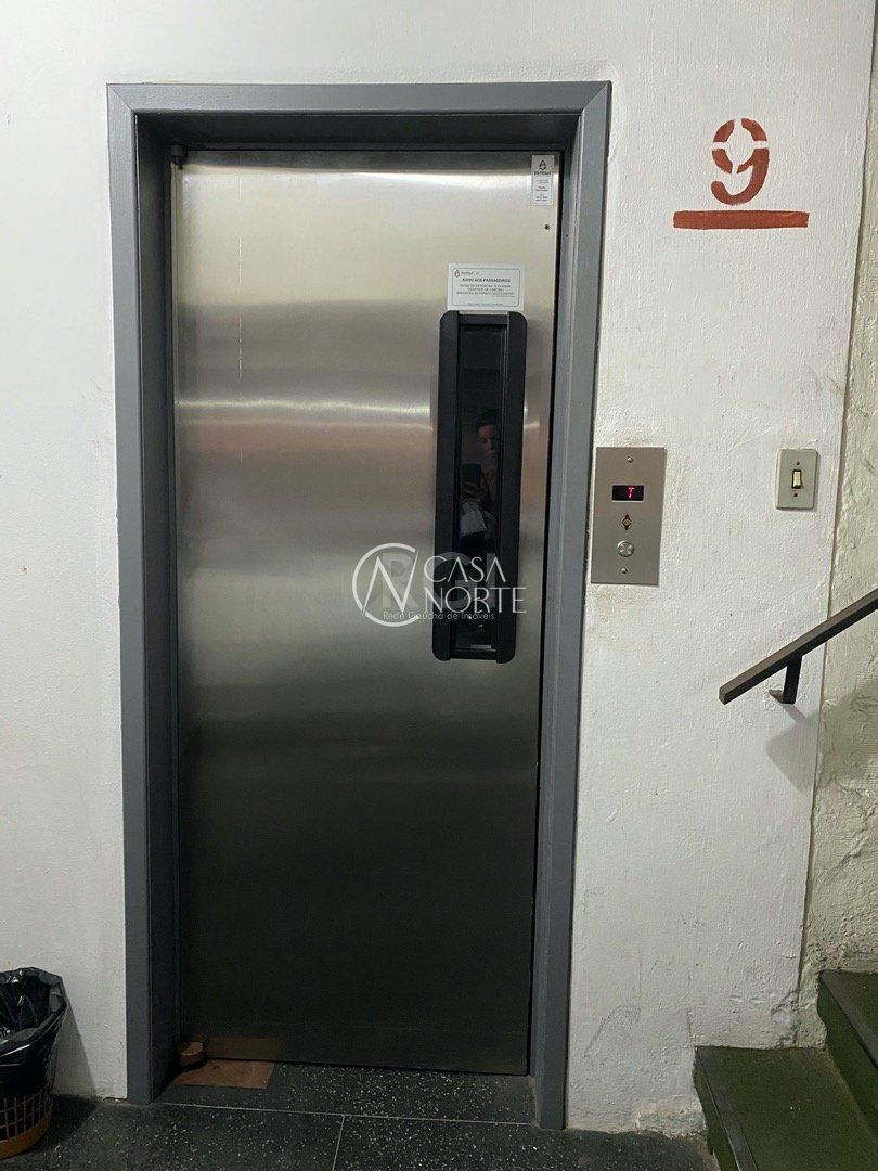 Sala Comercial à venda , 374m², 17 vagas, Rua Carlos Chagas no bairro Centro Histórico em Porto Alegre