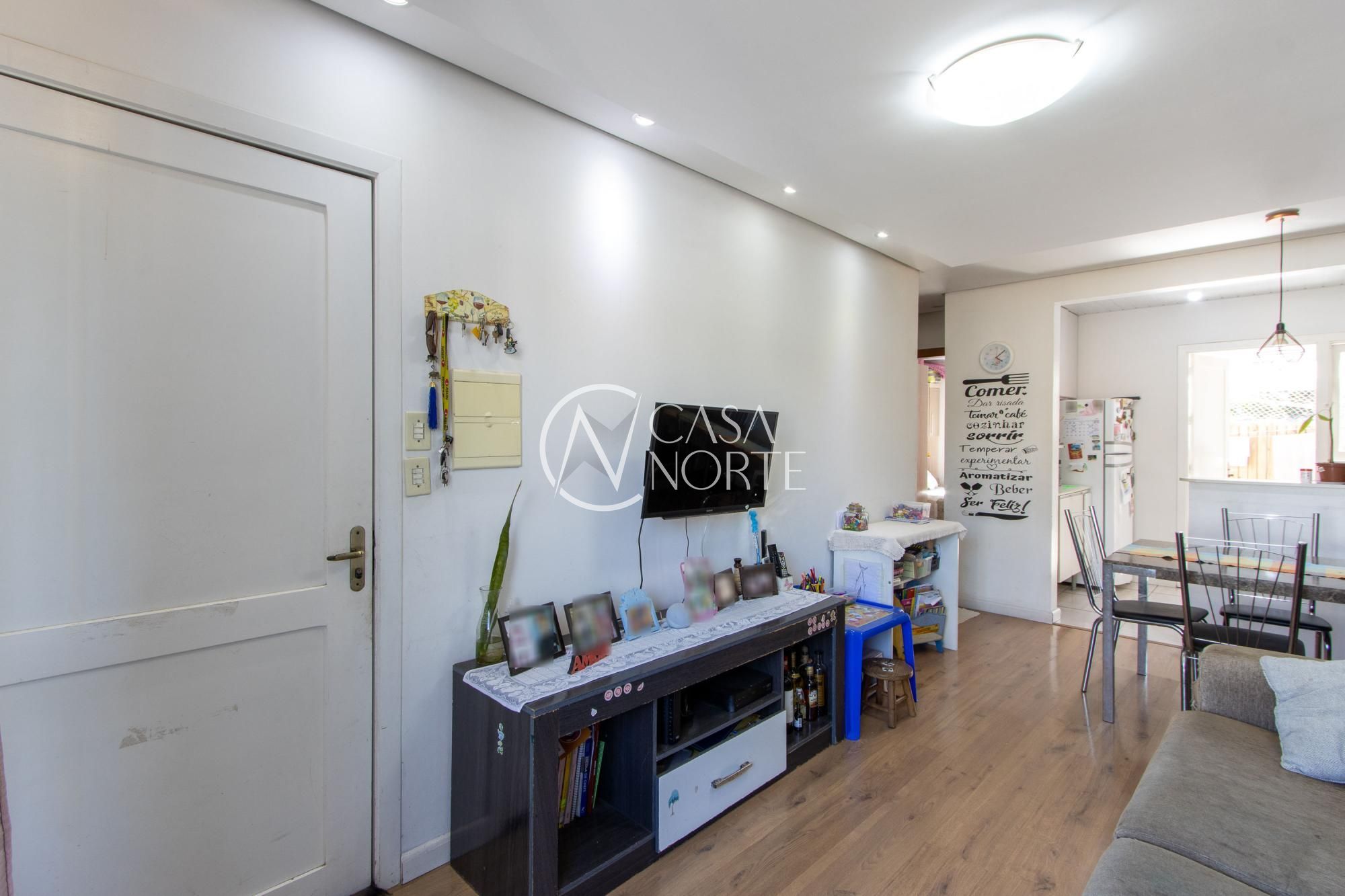 Casa de Condomínio à venda com 2 quartos, 54m², 1 vaga, Estrada Costa Gama no bairro Hípica em Porto Alegre