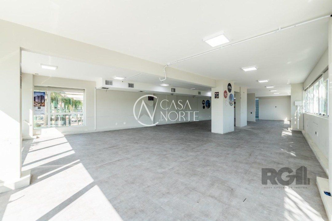 Sala Comercial à venda , 784m², Rua Valdir Antônio Lopes no bairro Três Figueiras em Porto Alegre