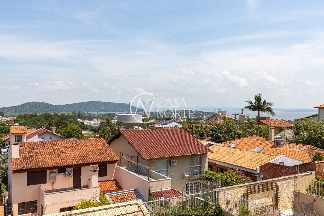 Casa à venda com 3 quartos, 216m², 2 suítes, 2 vagas, Rua Josue Guimaraes no bairro Espírito Santo em Porto Alegre