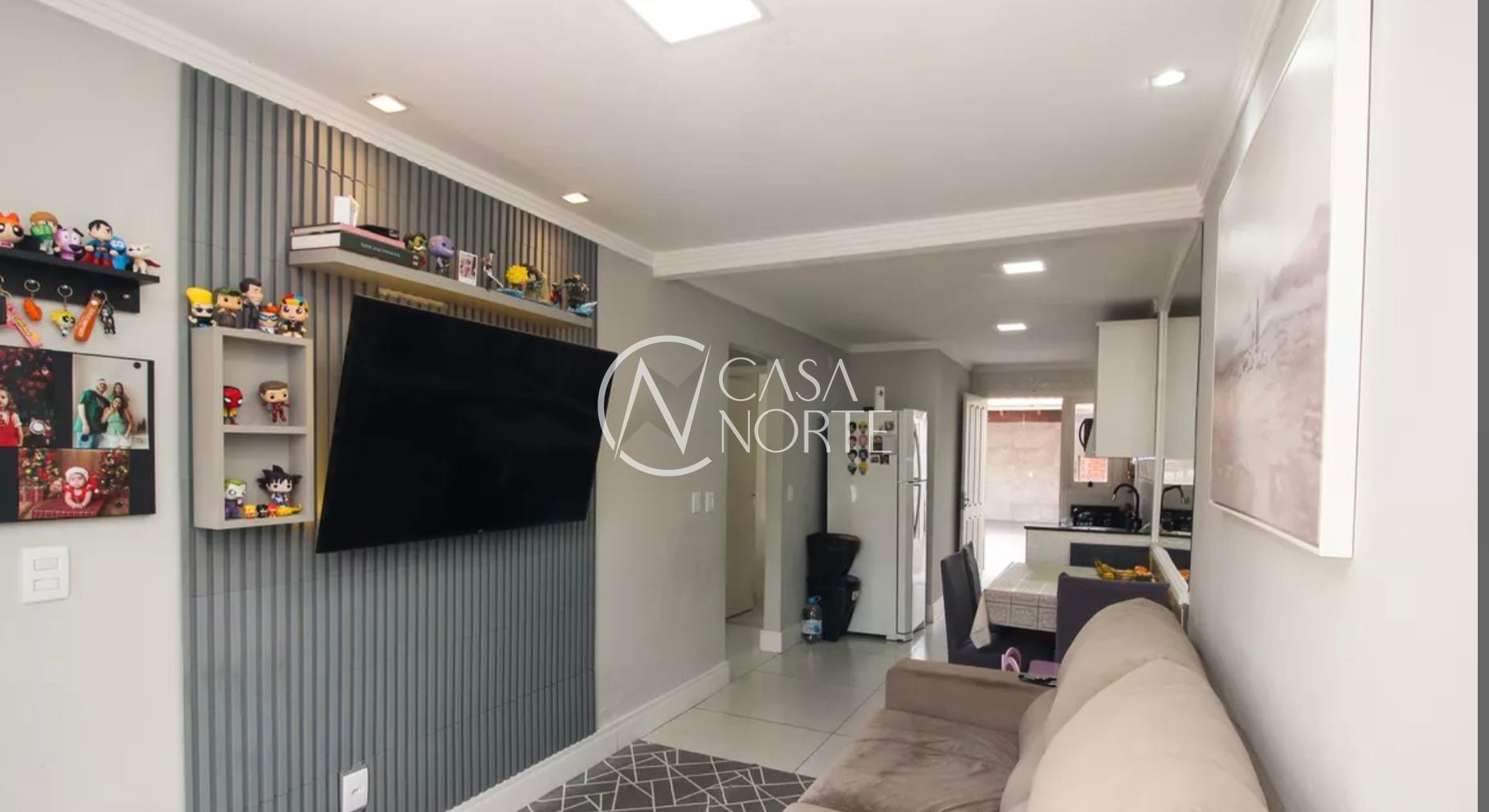 Casa à venda com 2 quartos, 60m², 2 vagas, Rua Padre Oscar Puhl no bairro Hípica em Porto Alegre