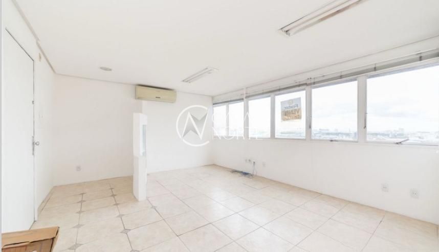 Sala Comercial à venda com 1 quarto, 44m², Rua Doutor Barros Cassal no bairro Floresta em Porto Alegre