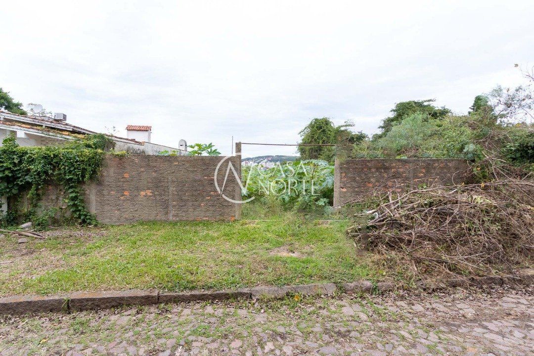 Terreno à venda  com 590m², Rua Coroados no bairro Vila Assunção em Porto Alegre