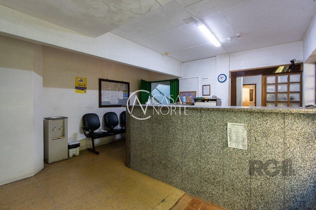 Prédio Comercial à venda com 5 quartos, 1063m², 16 vagas, Avenida Florianopolis no bairro Azenha em Porto Alegre