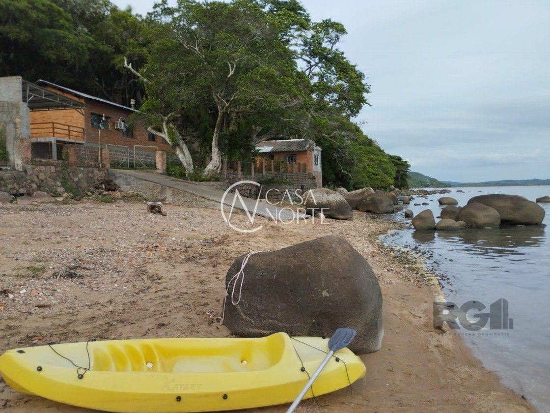 Casa à venda com 2 quartos, 180m², 1 suíte, 6 vagas, Estrada Retiro da Ponta Grossa no bairro Ponta Grossa em Porto Alegre