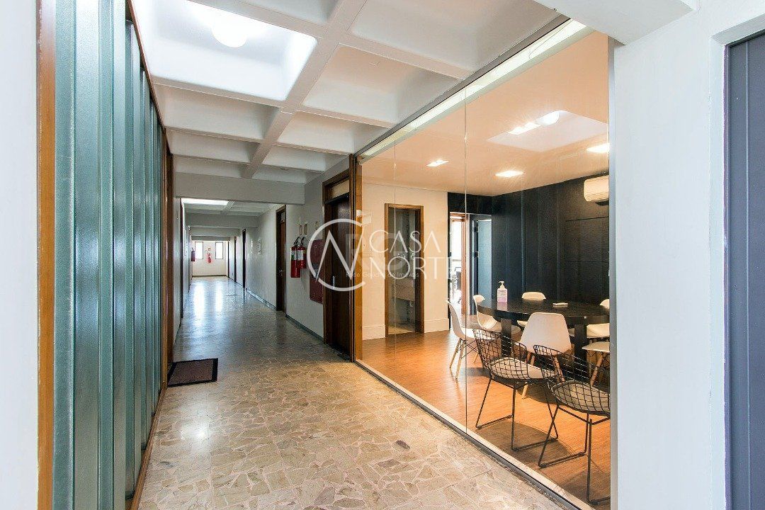 Sala Comercial à venda com 4 quartos, 188m², 6 vagas, Rua Furriel Luiz Antônio de Vargas no bairro Bela Vista em Porto Alegre