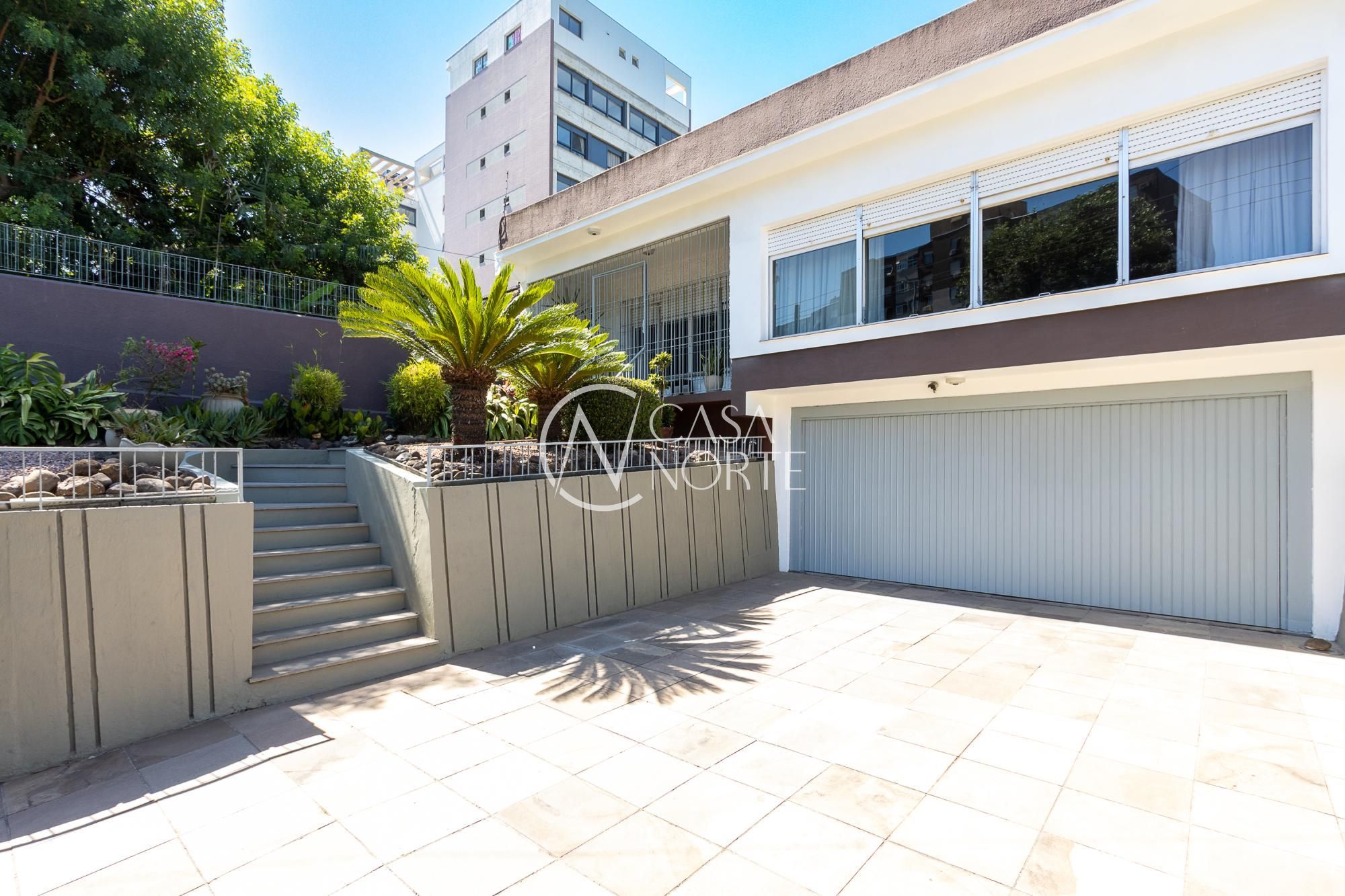 Casa à venda com 4 quartos, 200m², 2 suítes, 5 vagas, Rua Doutor Campos Velho no bairro Cristal em Porto Alegre