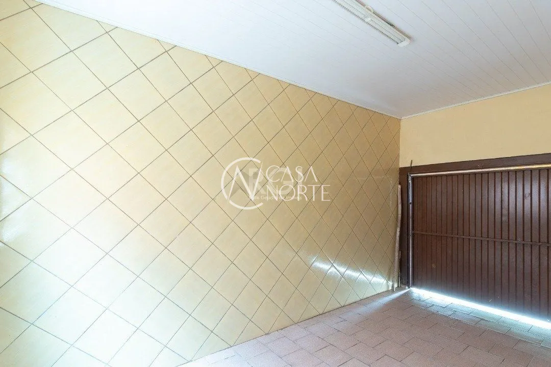 Casa à venda com 2 quartos, 85m², 1 vaga, Rua Josue Costalunga no bairro Cavalhada em Porto Alegre