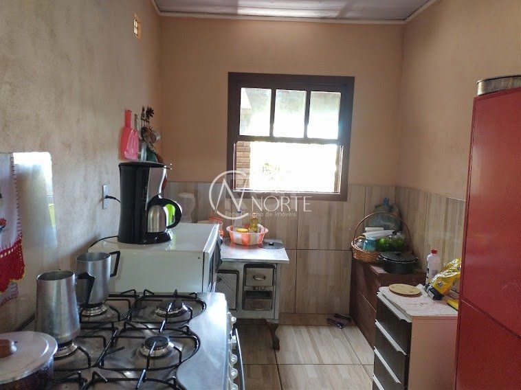 Casa à venda com 2 quartos, 156m², 3 vagas, Rua dos Biazetto no bairro Campo Novo em Porto Alegre