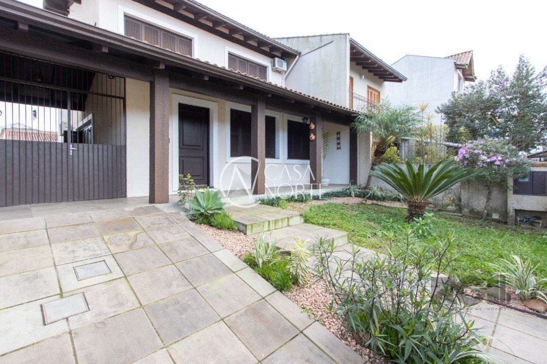 Casa à venda com 3 quartos, 200m², 1 suíte, 3 vagas, Rua Doutor João Palombini no bairro Aberta dos Morros em Porto Alegre