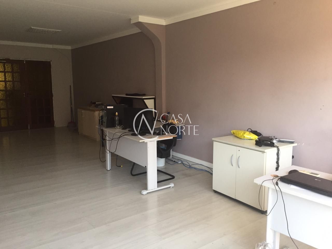 Pavilhão à venda , 270m², 1 vaga, Avenida Guido Mondin no bairro São Geraldo em Porto Alegre
