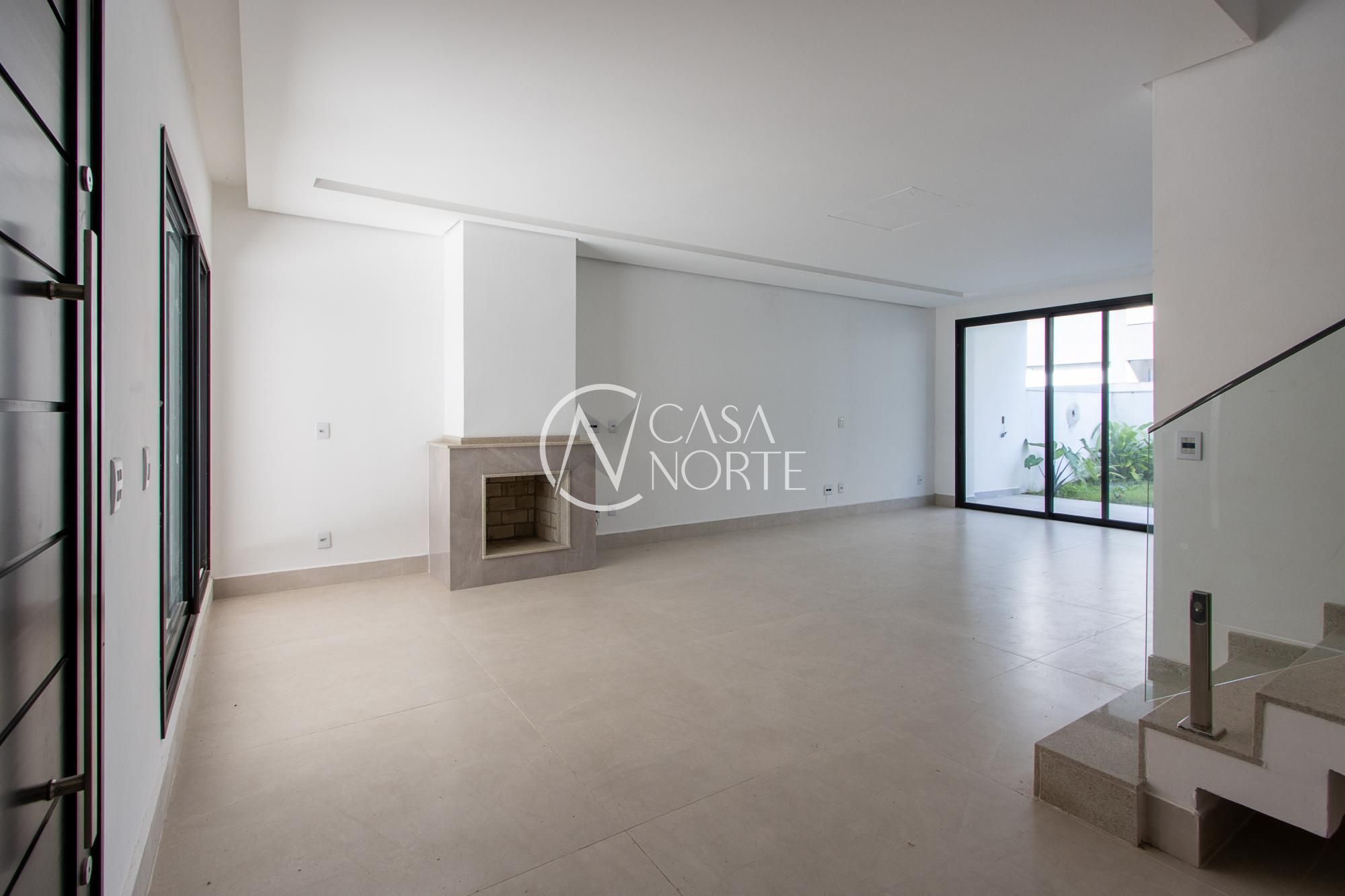 Casa de Condomínio à venda com 3 quartos, 216m², 3 suítes, 2 vagas, Rua Sinai no bairro Ipanema em Porto Alegre