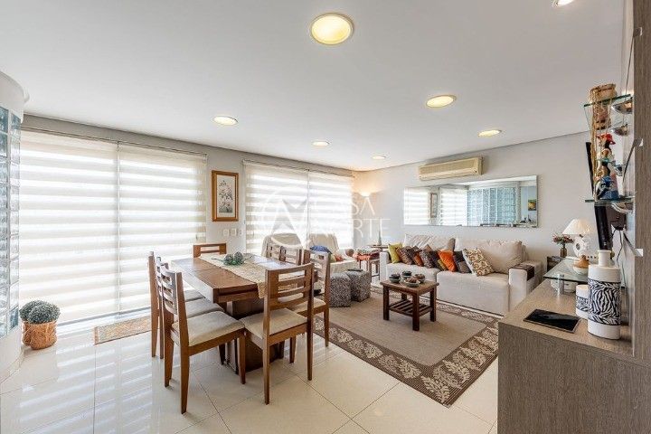 Cobertura à venda com 3 quartos, 223m², 1 suíte, 1 vaga, Rua Coronel Bordini no bairro Bela Vista em Porto Alegre