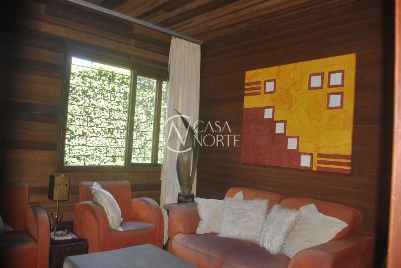 Casa à venda com 3 quartos, 250m², 4 vagas, Rua Irmao Augusto Duflot no bairro Serraria em Porto Alegre