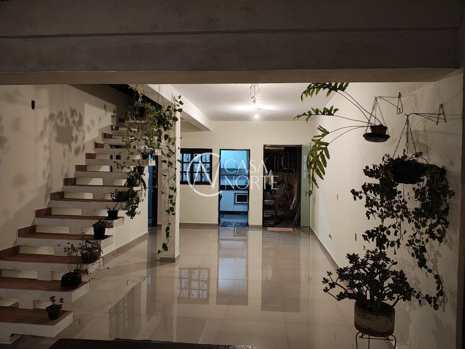 Casa à venda com 2 quartos, 182m², 1 suíte, 3 vagas, Avenida do Lami no bairro Lami em Porto Alegre