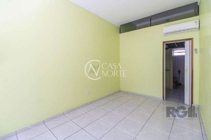 Sala Comercial à venda , 32m², Rua Camaquã no bairro Camaquã em Porto Alegre