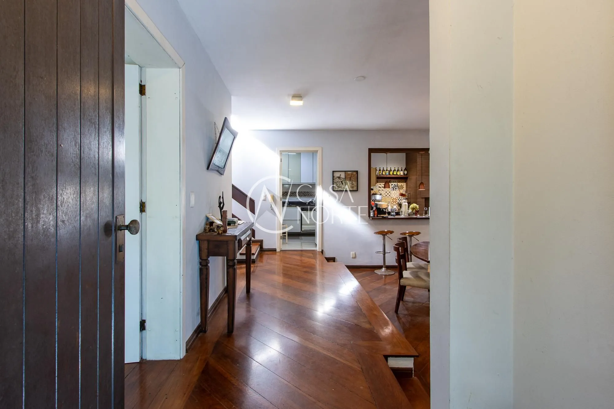 Casa de Condomínio à venda com 4 quartos, 318m², 1 suíte, 2 vagas, Rua Manoel Leão no bairro Pedra Redonda em Porto Alegre