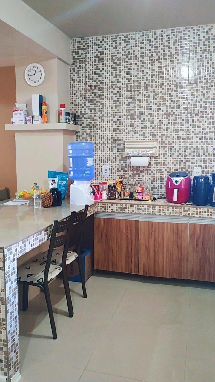 Casa à venda com 2 quartos, 80m², 1 suíte, 2 vagas, Rua Argenor Adolfo Wendler no bairro Ponta Grossa em Porto Alegre