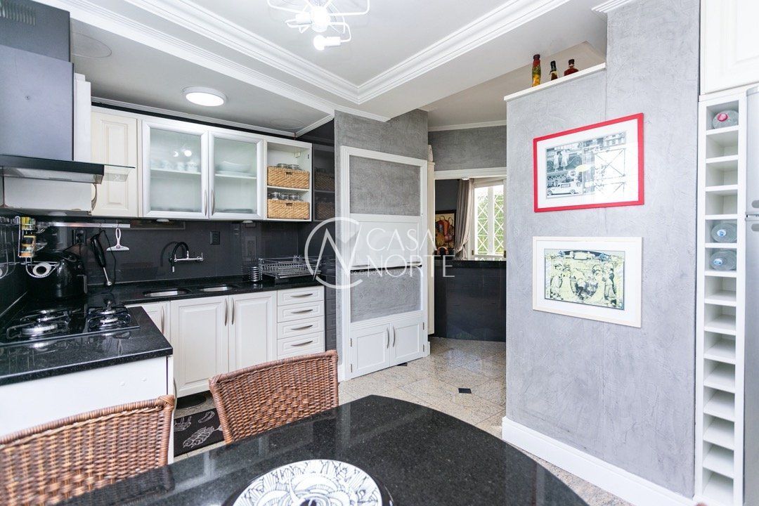 Casa à venda com 3 quartos, 288m², 3 suítes, 4 vagas, Rua Professor Xavier Simoes no bairro Sétimo Céu em Porto Alegre