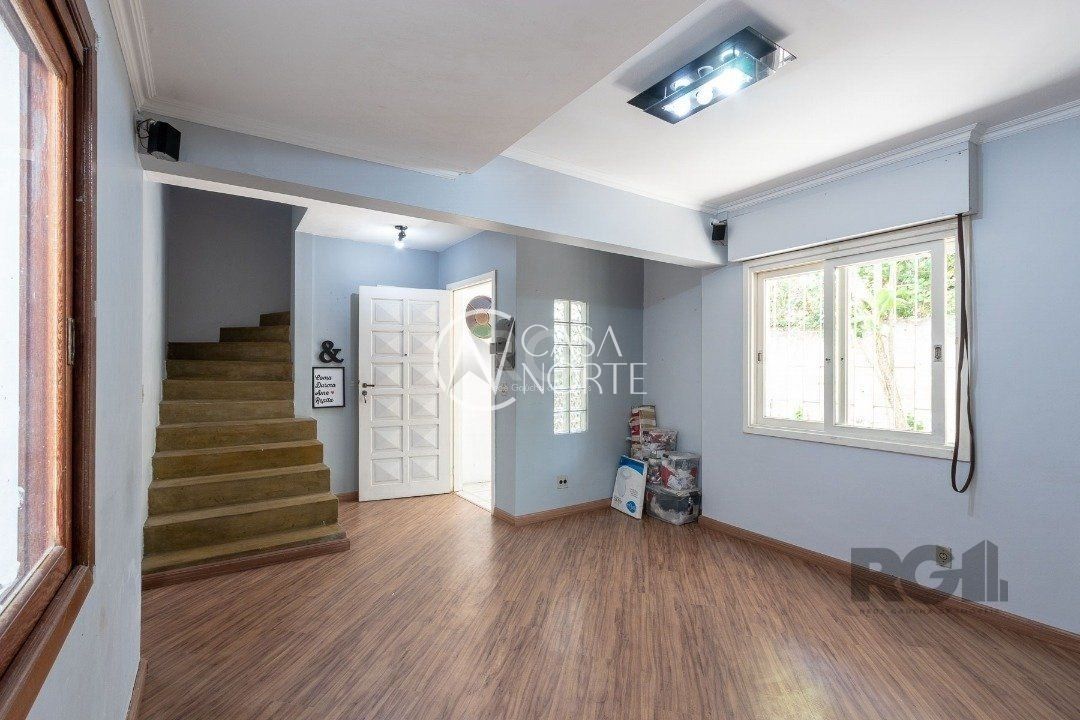 Casa de Condomínio à venda com 3 quartos, 138m², 1 suíte, 1 vaga, Rua Upamaroti no bairro Cristal em Porto Alegre