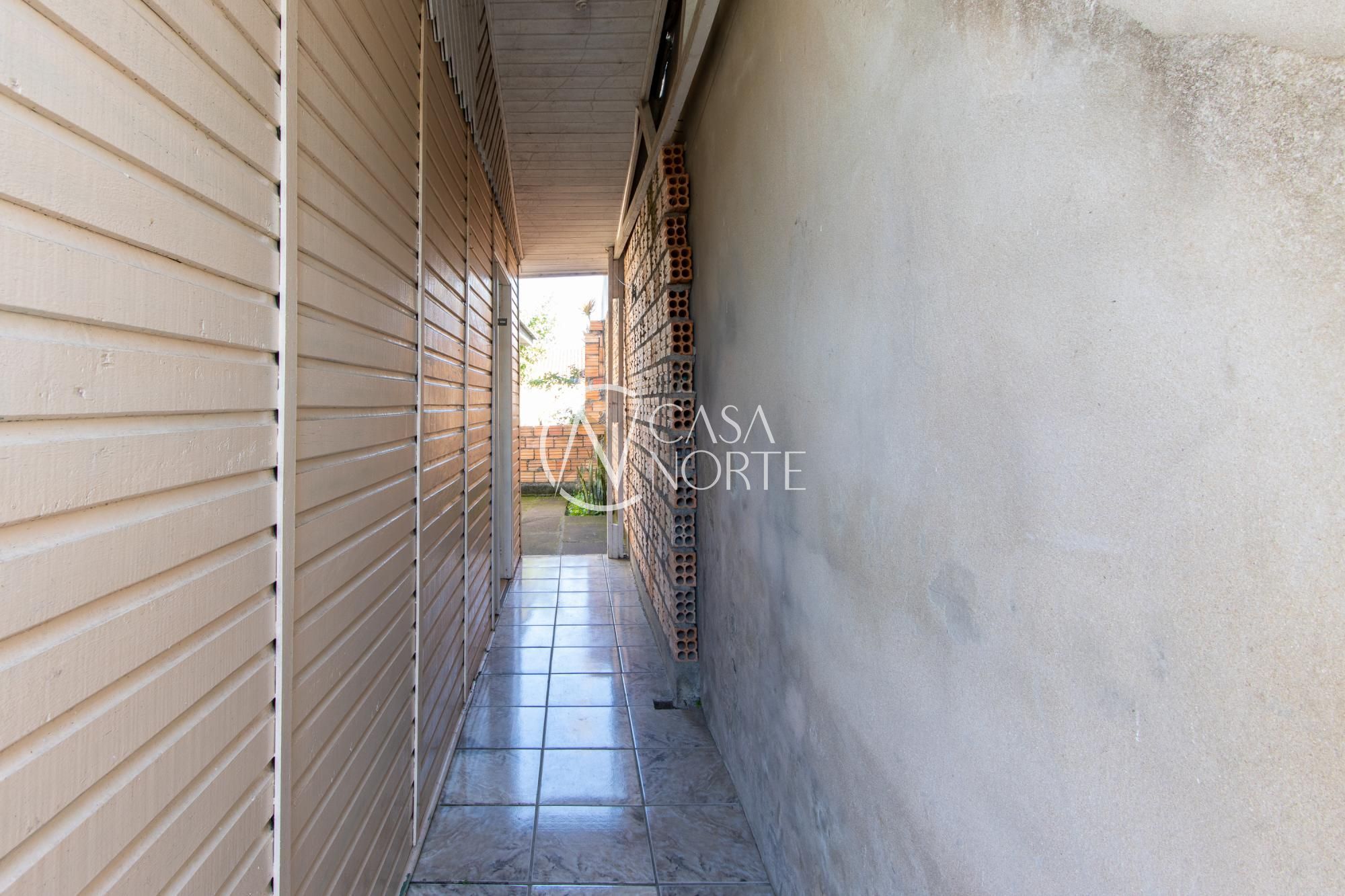 Casa à venda com 1 quarto, 110m², Rua José Matone no bairro Hípica em Porto Alegre