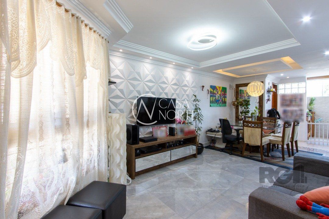 Casa de Condomínio à venda com 3 quartos, 139m², 1 suíte, 1 vaga, Rua Dona Zulmira no bairro Cavalhada em Porto Alegre