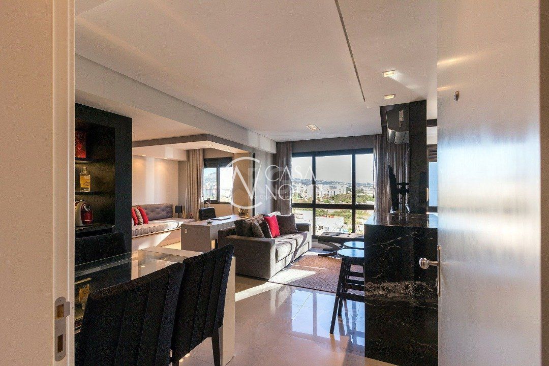 Apartamento à venda com 2 quartos, 67m², 1 suíte, 1 vaga, Rua Coronel Claudino no bairro Cristal em Porto Alegre