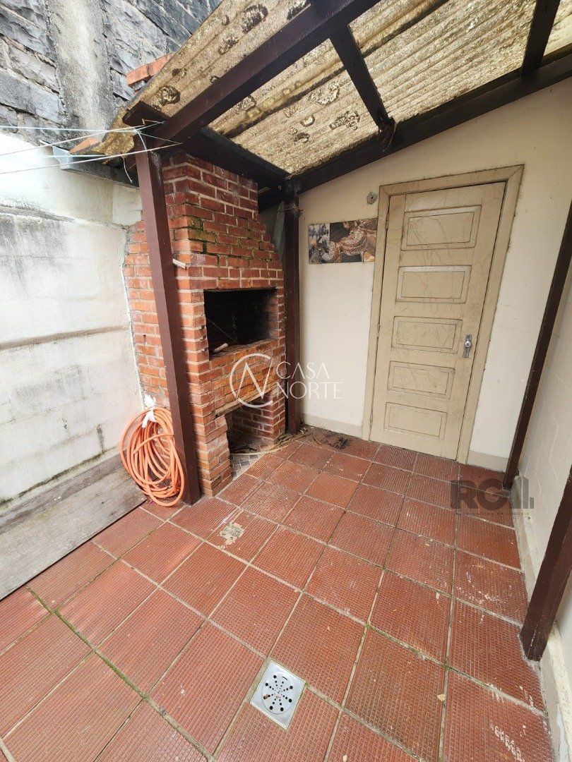 Casa de Condomínio à venda com 3 quartos, 63m², 2 vagas, Rua Butuí no bairro Cristal em Porto Alegre