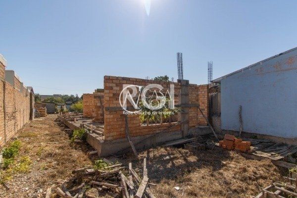 Terreno à venda  com 602m², Rua Afonso Arinos no bairro Camaquã em Porto Alegre