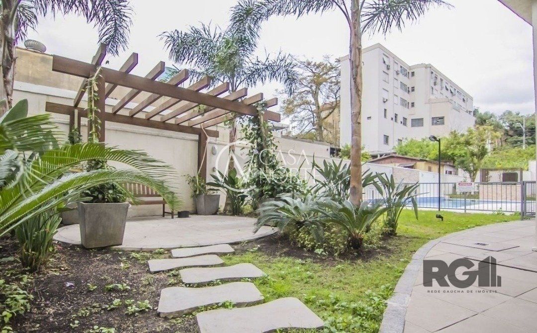 Apartamento à venda com 2 quartos, 75m², 1 suíte, 1 vaga, Rua São Luis no bairro Santana em Porto Alegre