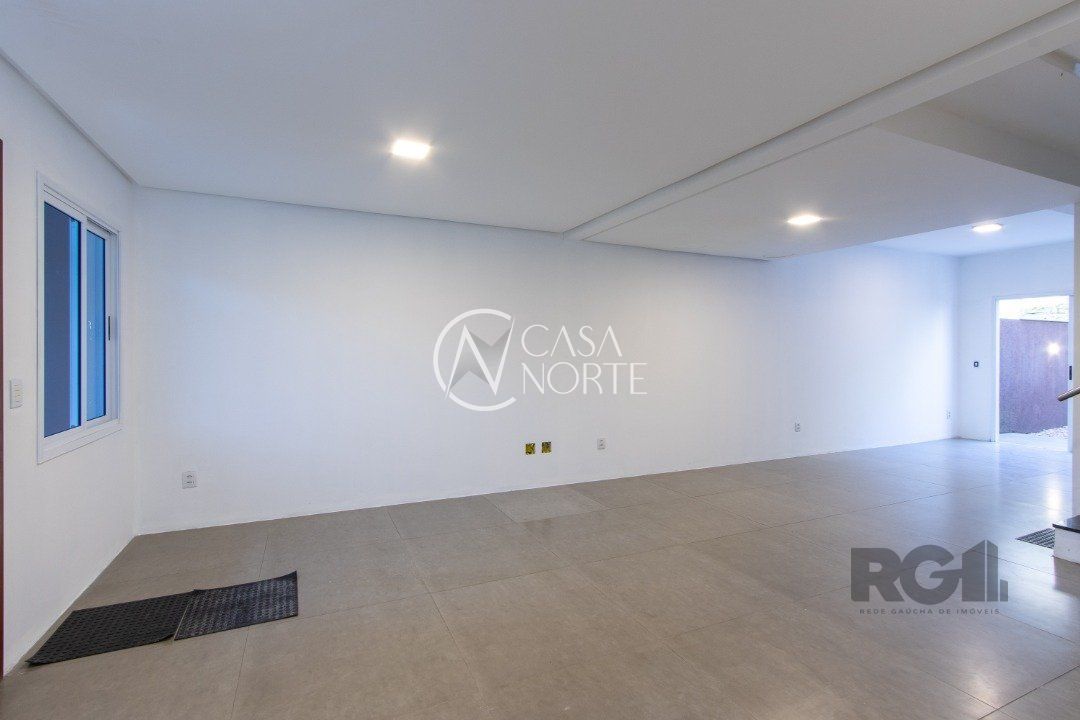 Casa à venda com 3 quartos, 149m², 1 suíte, 2 vagas, Rua Senador Mondin no bairro Aberta dos Morros em Porto Alegre