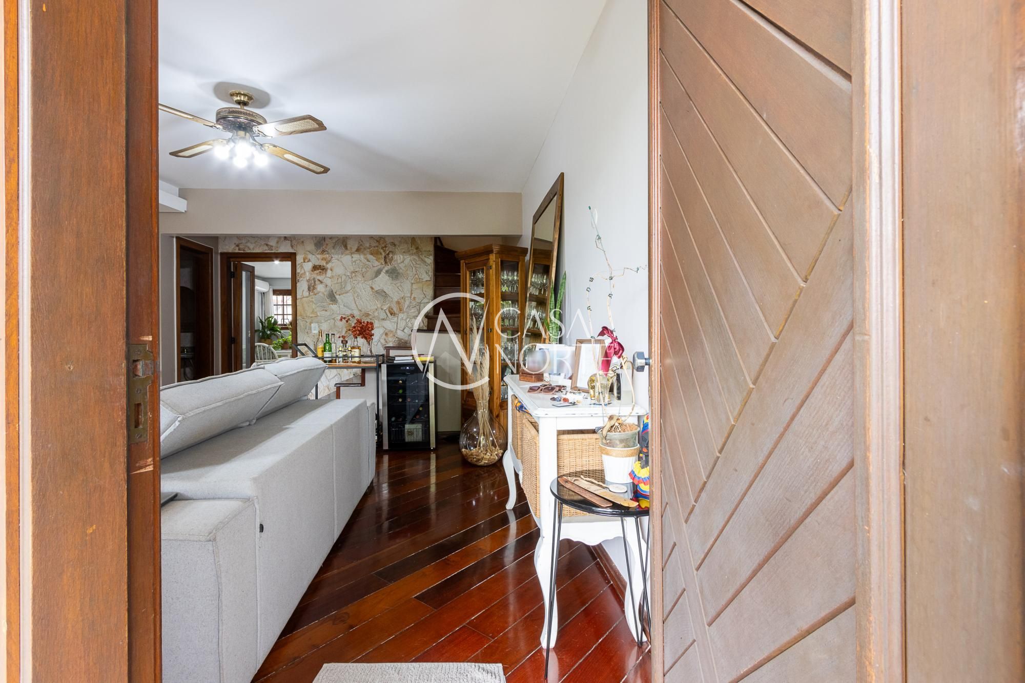 Casa de Condomínio à venda com 3 quartos, 175m², 1 suíte, 4 vagas, Rua Landel de Moura no bairro Tristeza em Porto Alegre