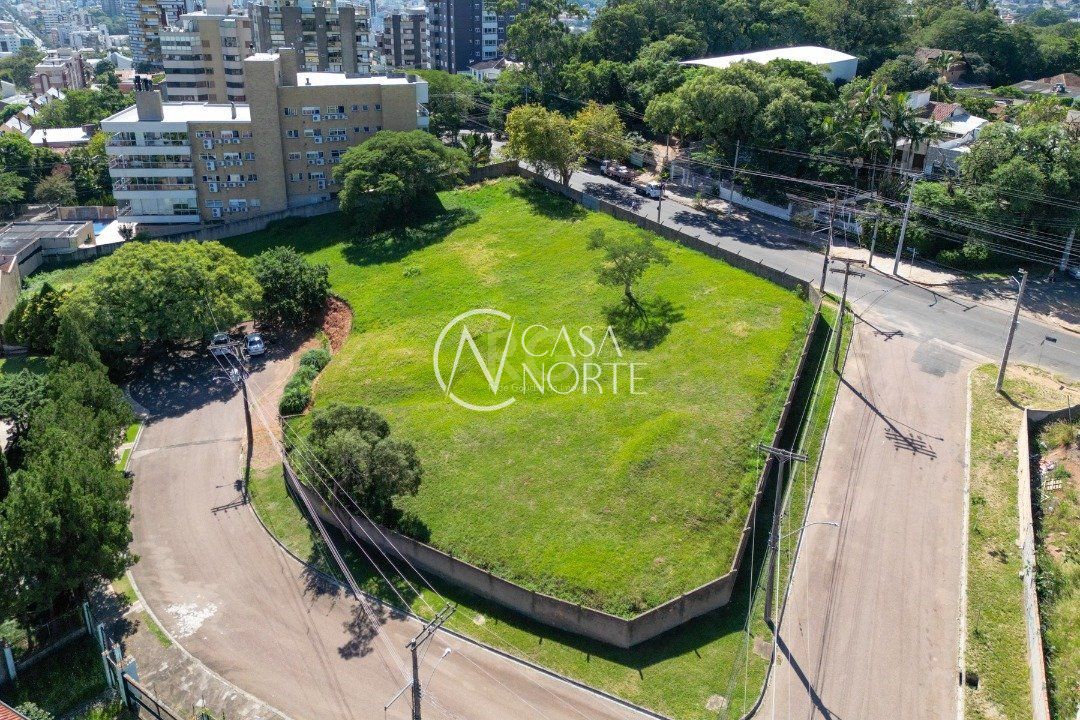 Terreno à venda  com 3386m², Rua Correa Lima no bairro Santa Tereza em Porto Alegre